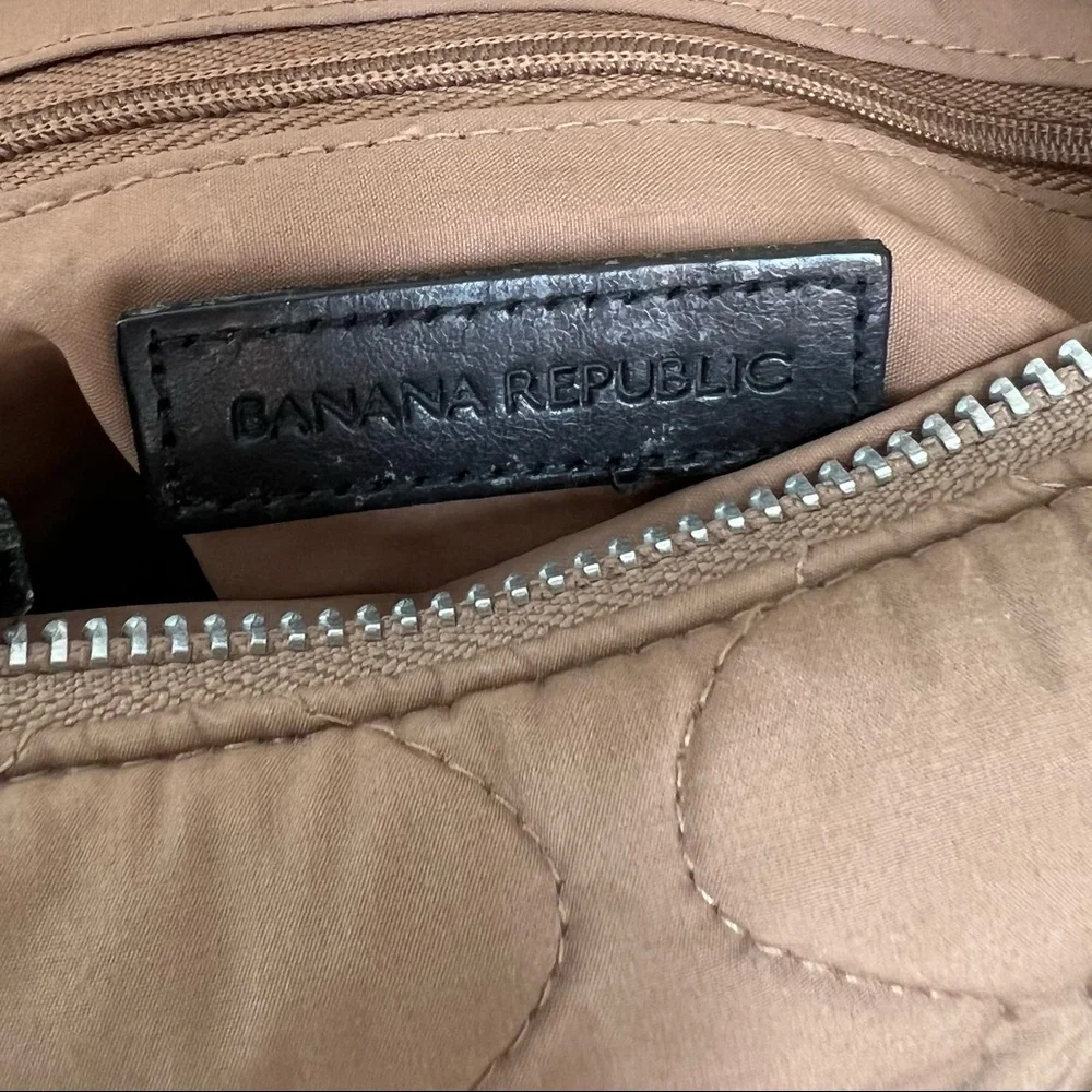 Banana Republic Quilted Purse - Picture 5 of 9